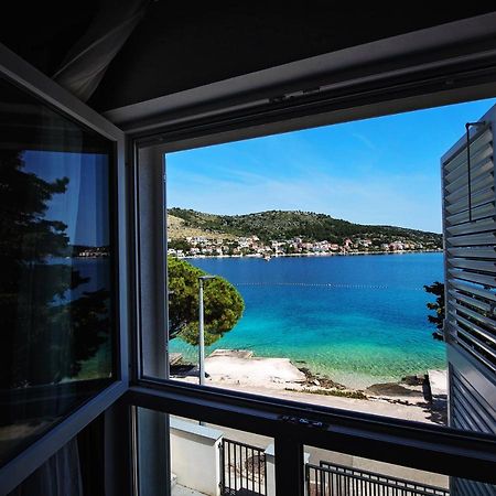 Sea Front Apartments Ivana Рогозниця Екстер'єр фото