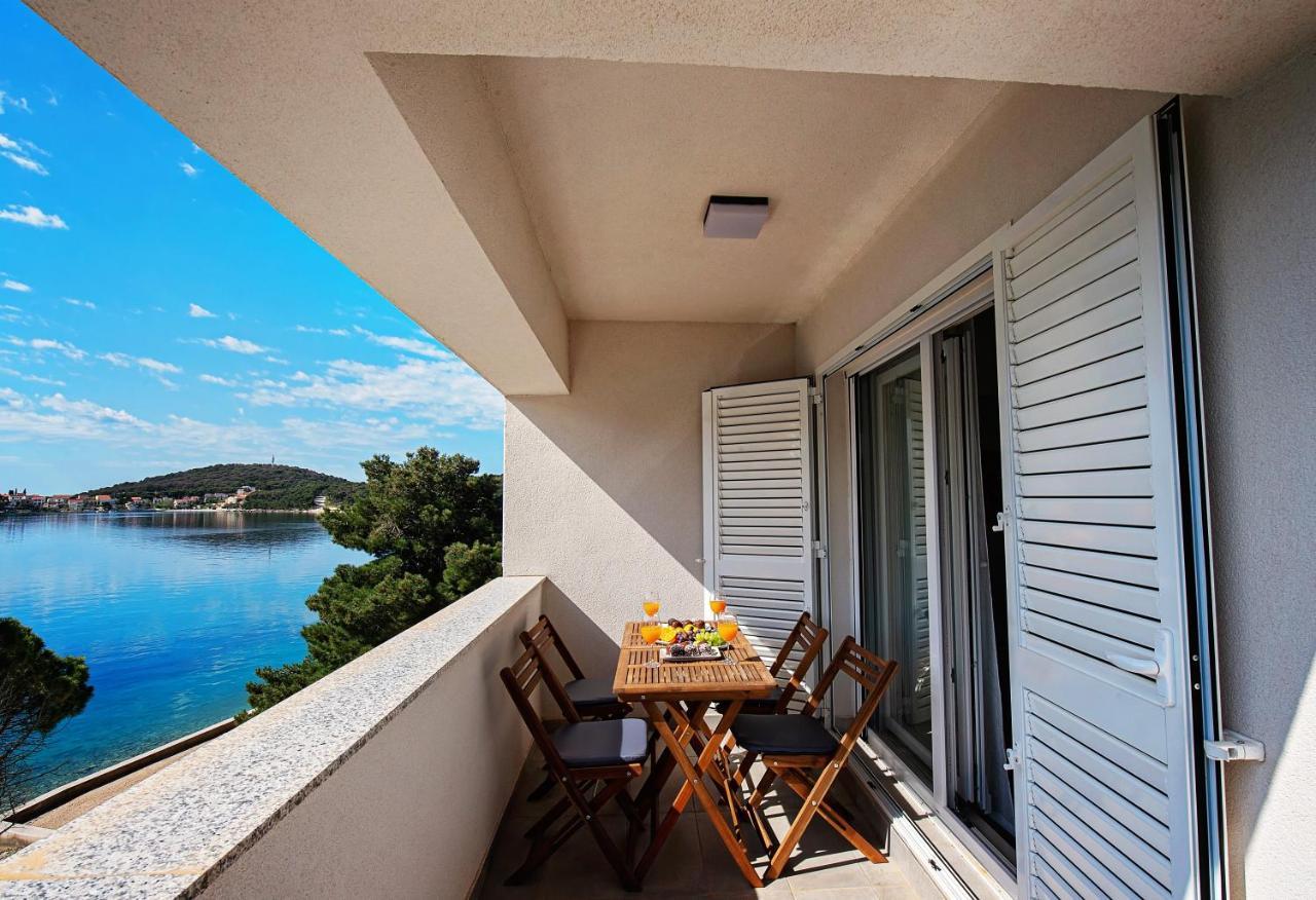 Sea Front Apartments Ivana Рогозниця Екстер'єр фото
