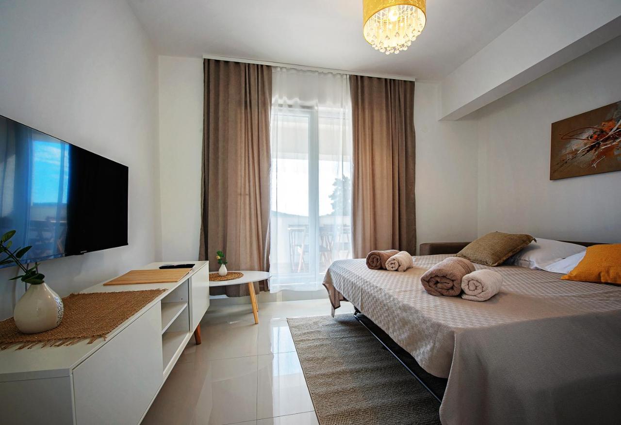 Sea Front Apartments Ivana Рогозниця Екстер'єр фото